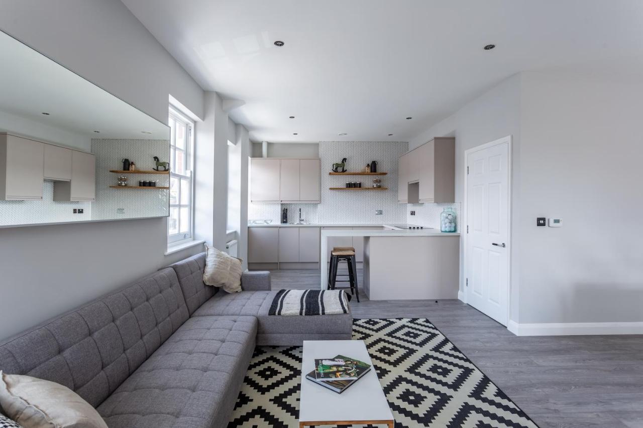 2 Bedroom Apartments With Sofa Bed In Southend Eksteriør bilde