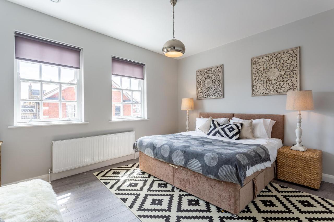 2 Bedroom Apartments With Sofa Bed In Southend Eksteriør bilde
