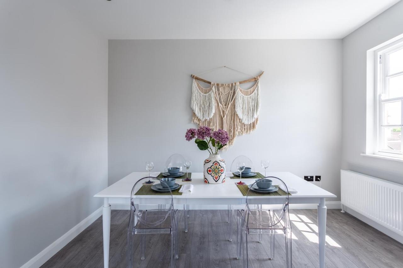 2 Bedroom Apartments With Sofa Bed In Southend Eksteriør bilde