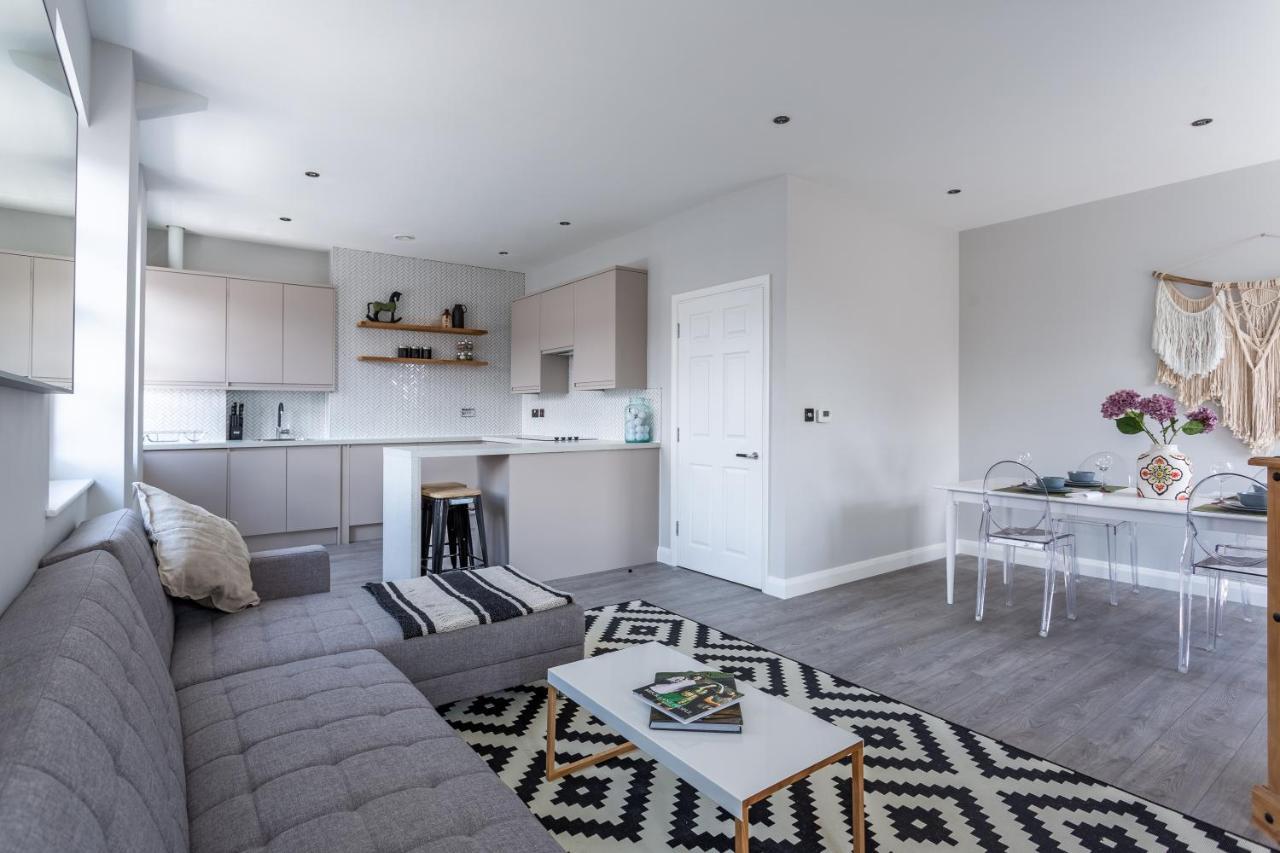 2 Bedroom Apartments With Sofa Bed In Southend Eksteriør bilde