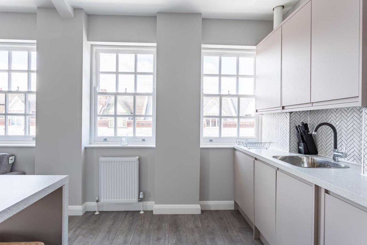 2 Bedroom Apartments With Sofa Bed In Southend Eksteriør bilde