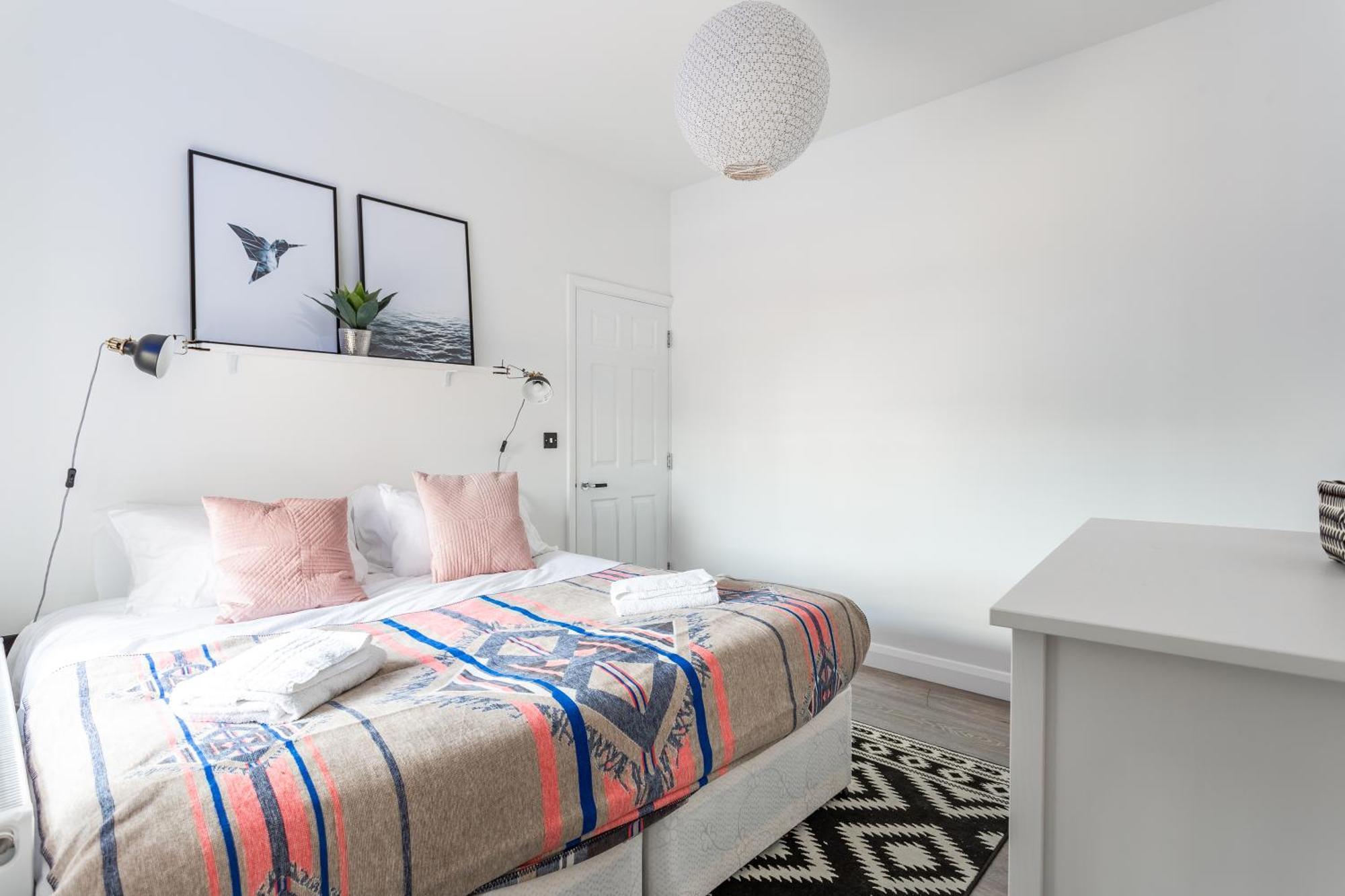 2 Bedroom Apartments With Sofa Bed In Southend Eksteriør bilde